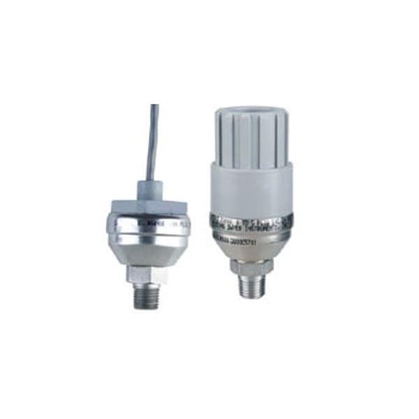 Pressure transmitter, range 0-1 psi.