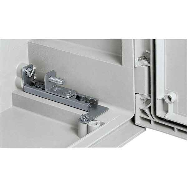 Set of 4 step slides with brackets for adjustment of m.plate in PLM 108