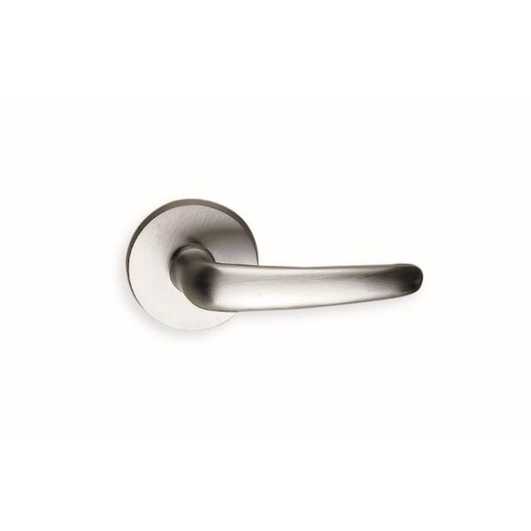 Lever Pass 2-3/4" BS Full Lip 1-3/4" Doors Satin Chrome 762